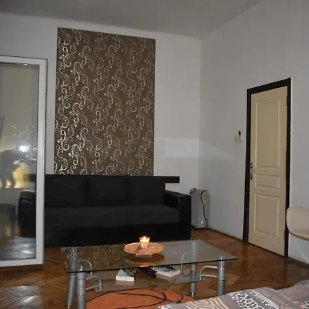 Appartamento Apartman Centar 2 *